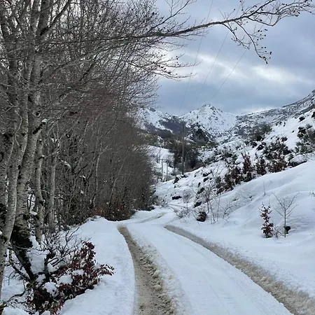 別荘 Monte Roblo Salamón